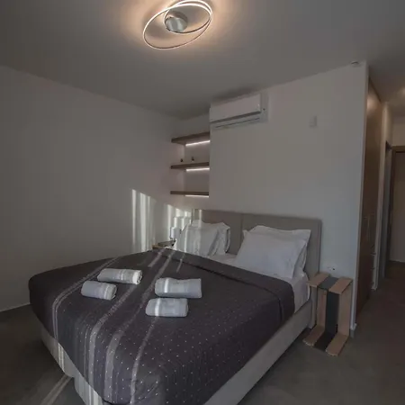 Mr Grey Luxury Spartokhórion