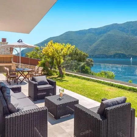 Mr Grey Luxury Villa *