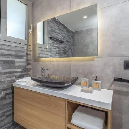Mr Grey Luxury Villa Spartokhórion